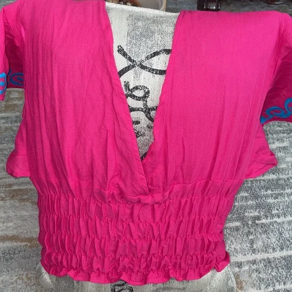 Beautiful Lovely top floral needed - Picture 5 of 10